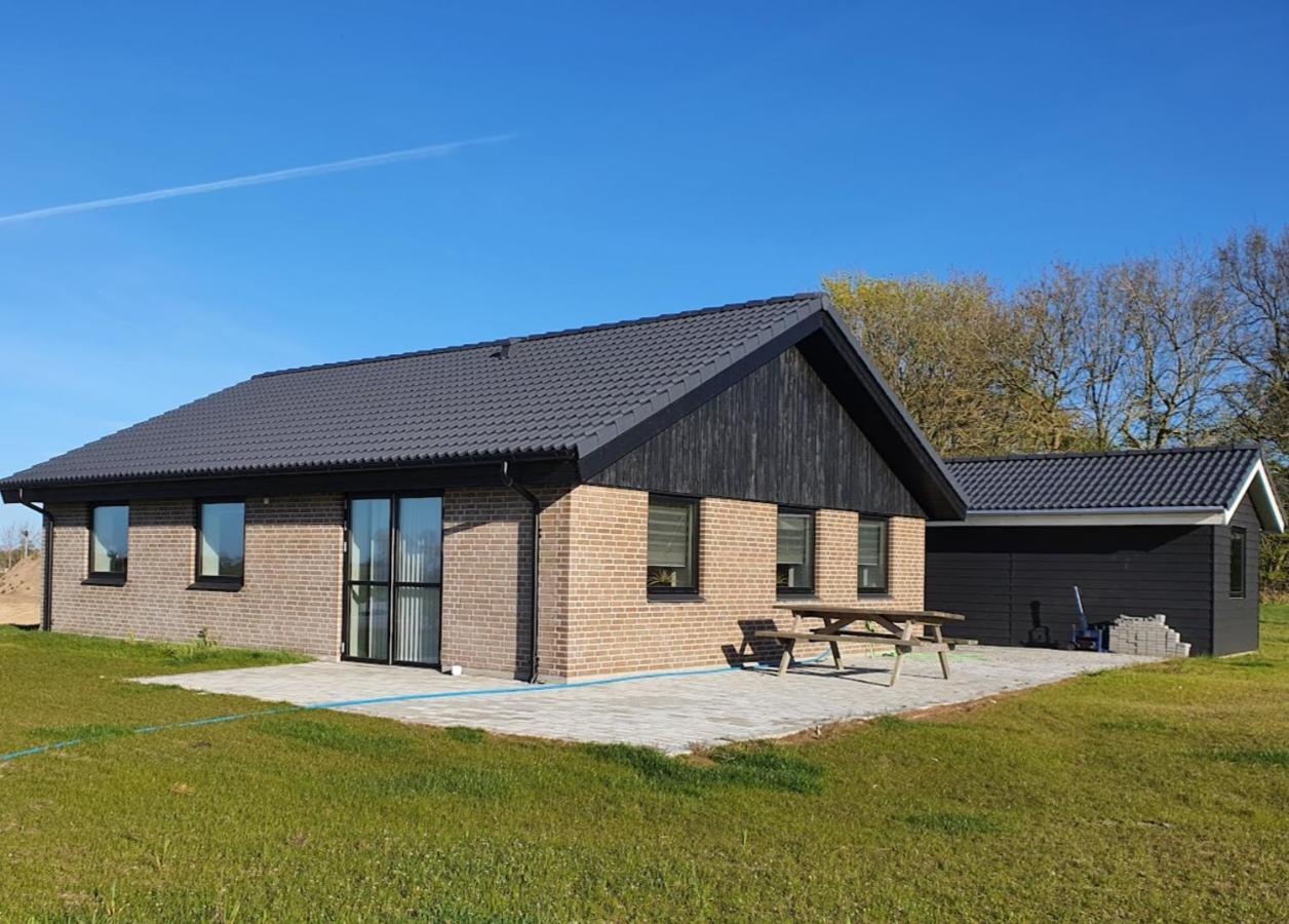Faelleshuset Kirkebakken Bed & Breakfast Otterup Exterior photo